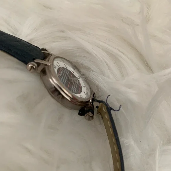 Burberry Watch - Picture 5 of 9
